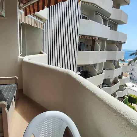 Апартаменти Benalbeach Excellent With Good Views