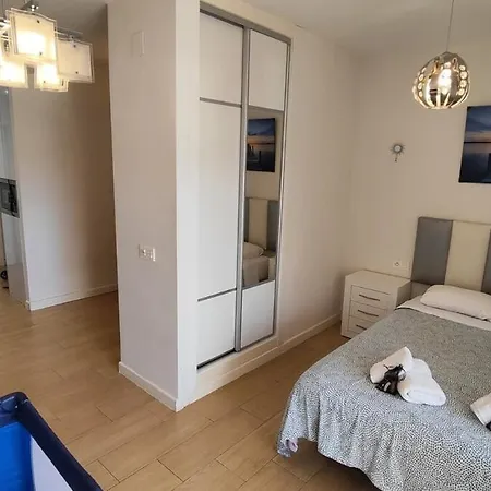 Апартаменти Benalbeach Excellent With Good Views *