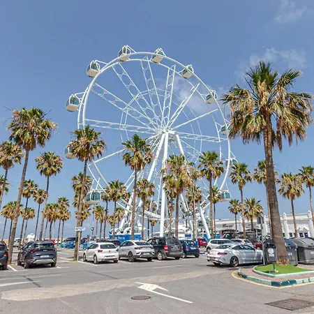 Benalbeach Excellent With Good Views Апартаменти